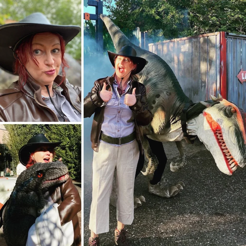 Romy als Dino Ranger met de dinosauriërs.